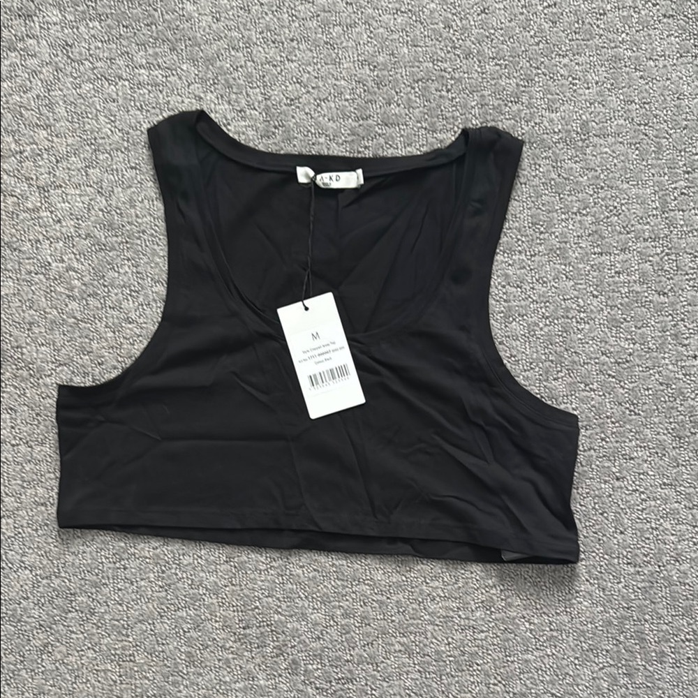 Black Sleeveless Crop Tank Top - Picture 1 of 4